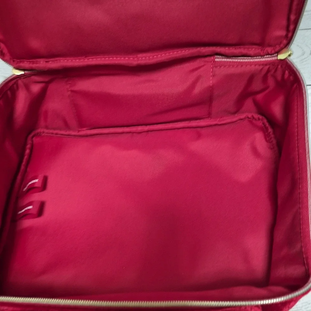 Estee Lauder Make-up Bag Limited Edition ~Red Velvet~ with Handle train case
